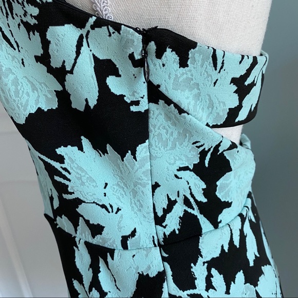 Parker “Leona” Scuba High Neck Dress - Picture 5 of 7